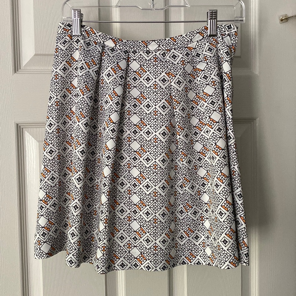 Side zip skirt